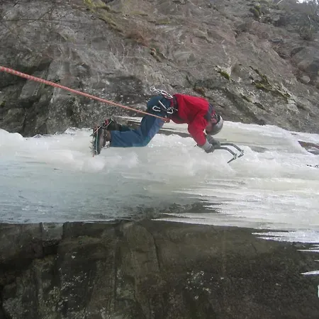 Gaestehaus Hubertus 3*